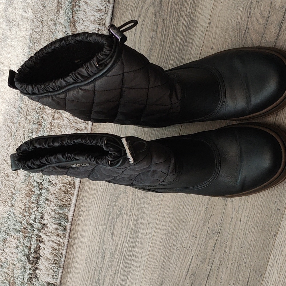 Sz 8 coach boots